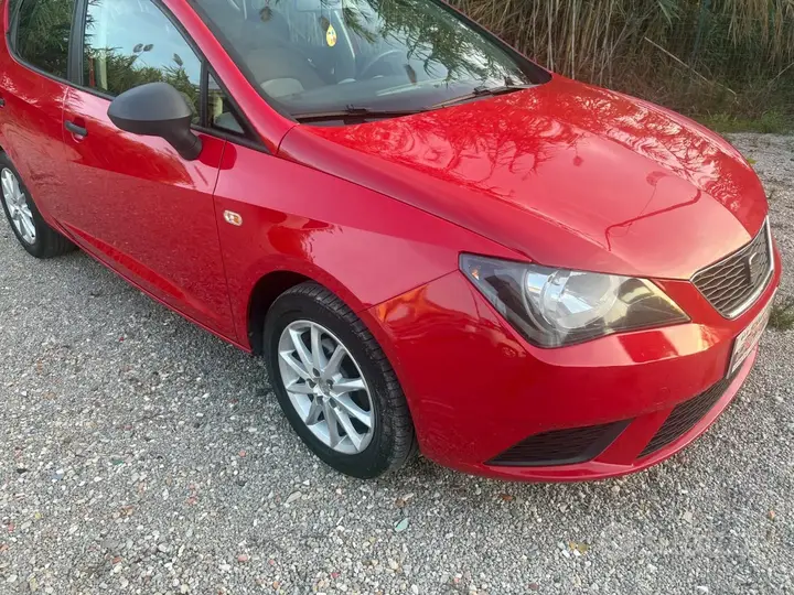 Seat Ibiza 2014 photo 4