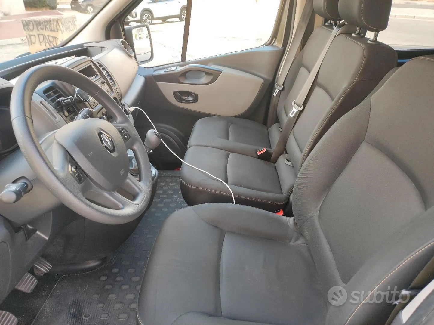 Renault Trafic 2019 photo 2