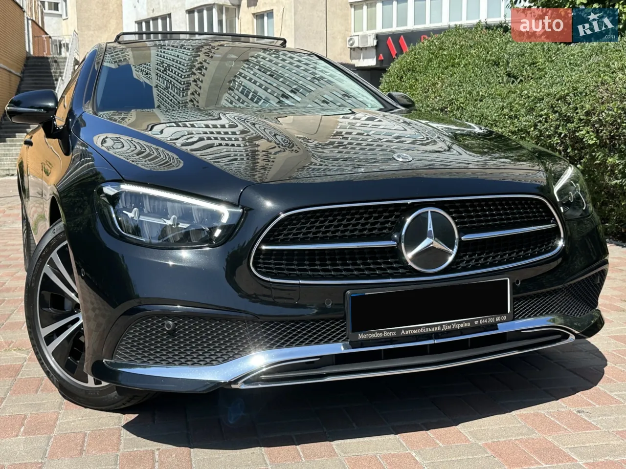 Mercedes-Benz E-Class 2022 photo 2
