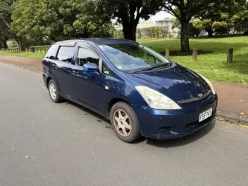 Toyota Wish 2005 photo 2