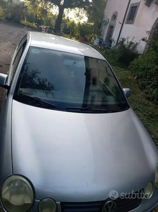 Volkswagen Polo 2003 photo 2