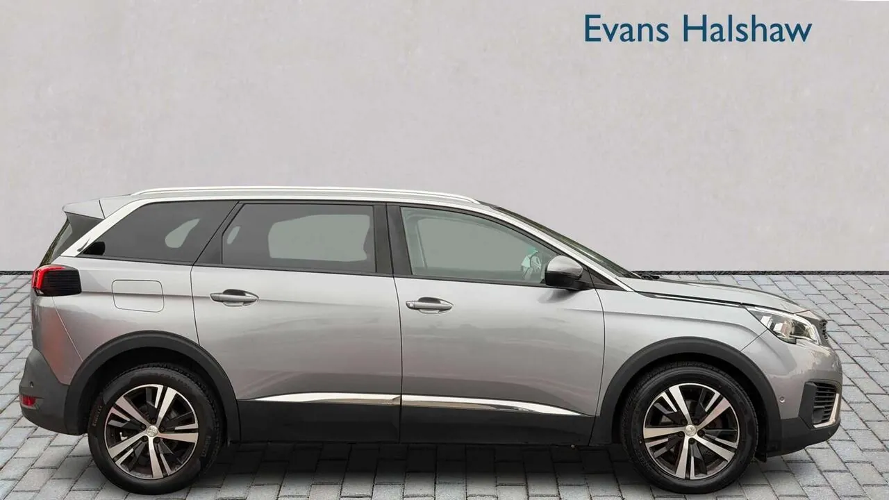 Peugeot 5008 2018 photo 2