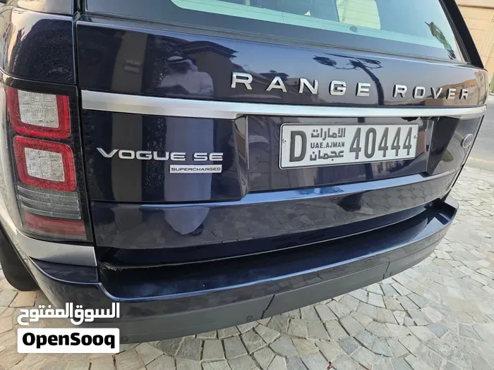 Land Rover Range Rover Vogue 2016 photo 5