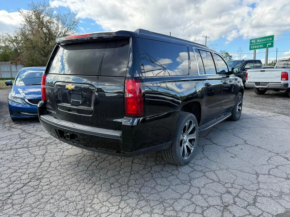 Chevrolet Suburban 2018 photo 5
