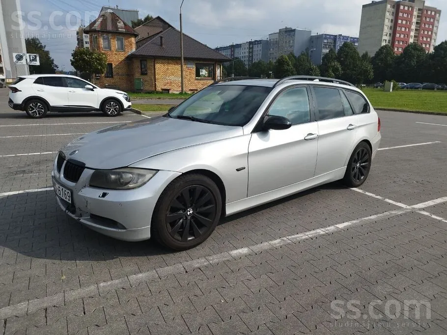 BMW 320