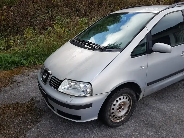 Seat Alhambra 2003 photo 2