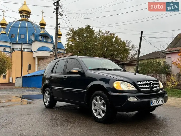 Mercedes-Benz M-Class 2001 photo 3