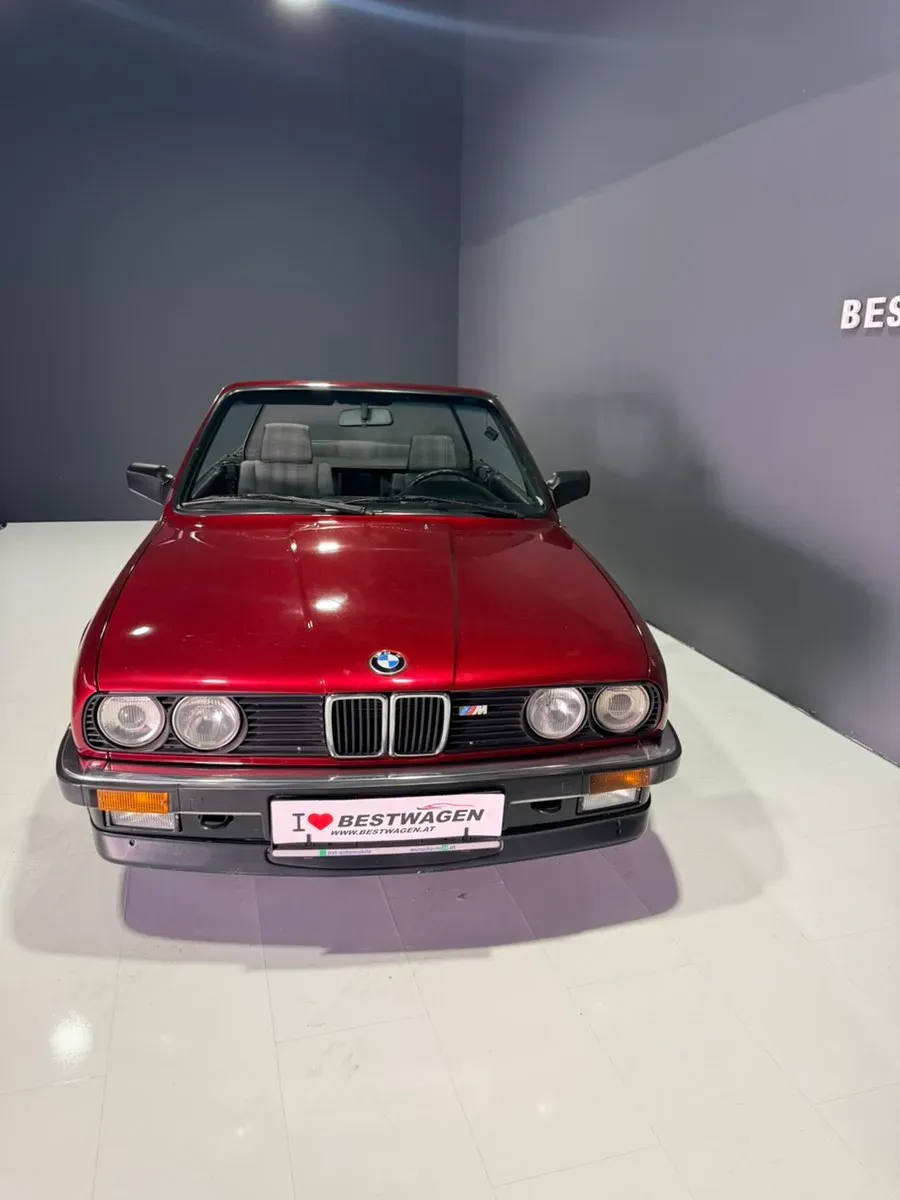 BMW 3 Series 1989 photo 2