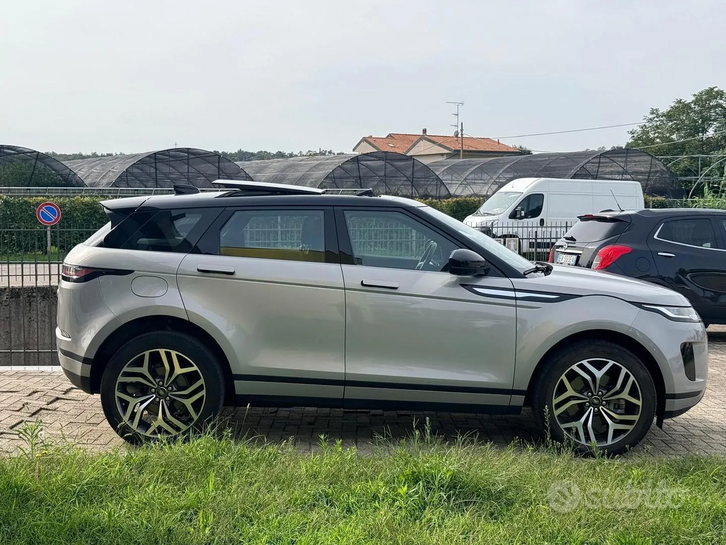 Land Rover Range Rover Evoque 2020 photo 3
