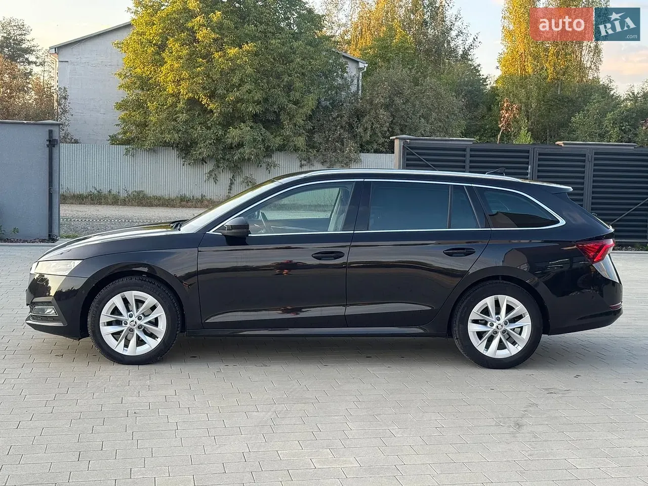 Skoda Octavia 2023 photo 4