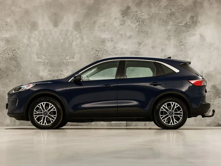 Ford Kuga 2021 photo 2