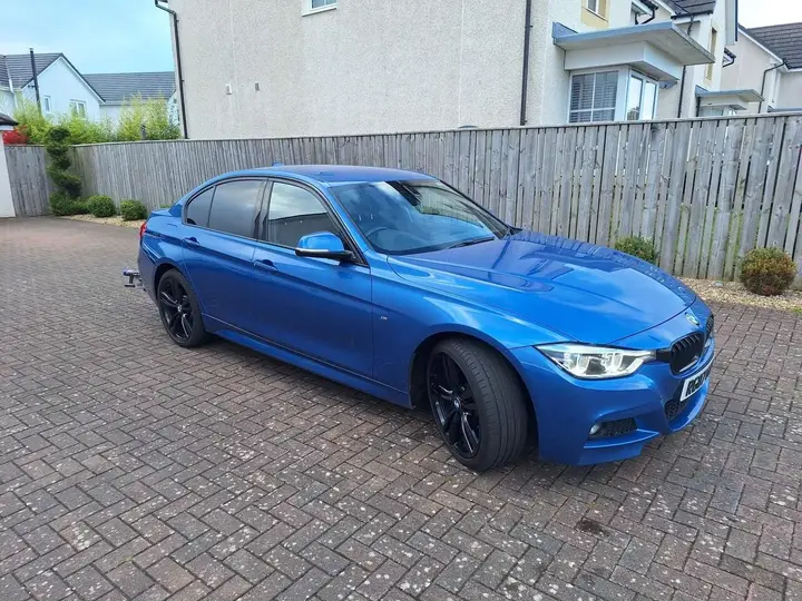BMW 3 Series 2017 photo 2