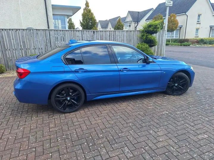 BMW 3 Series 2017 photo 3