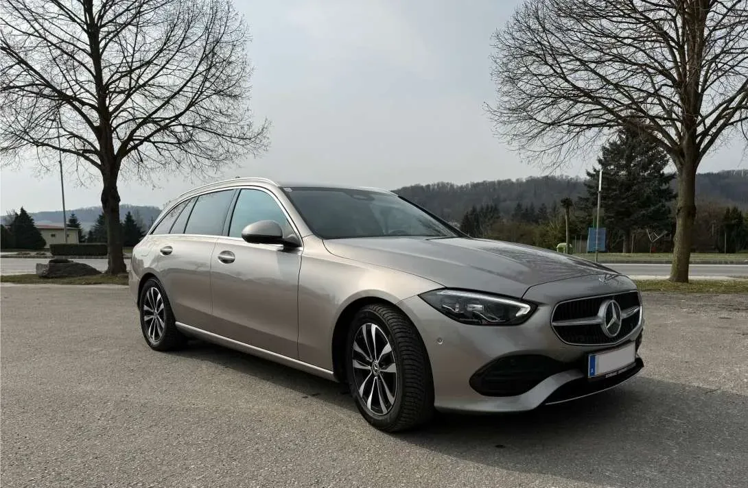 Mercedes-Benz C-Class 2023 photo 3
