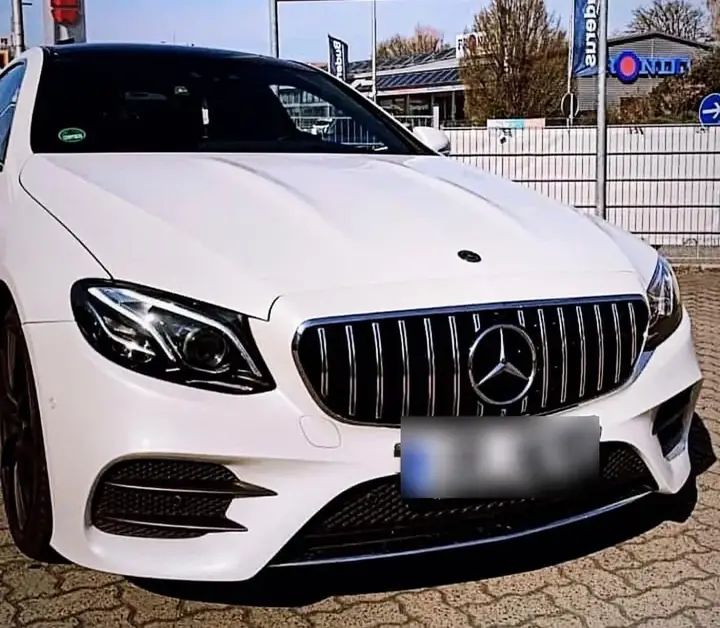 Mercedes-Benz E 300 Amg Coupé