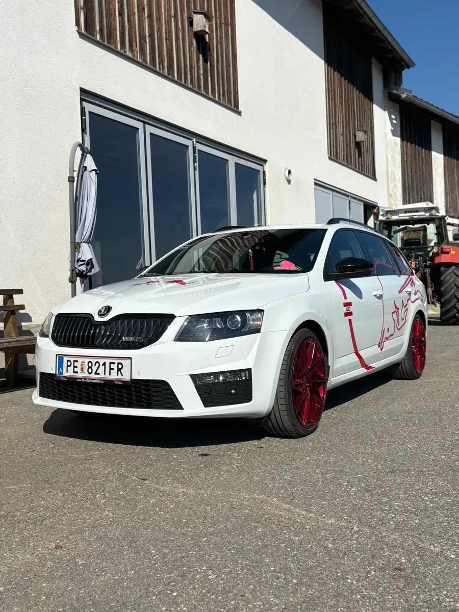 Skoda Octavia 2015 photo 2