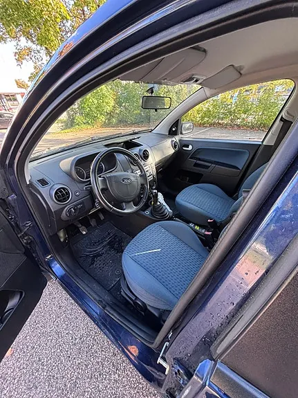 Ford Fusion 2004 photo 5