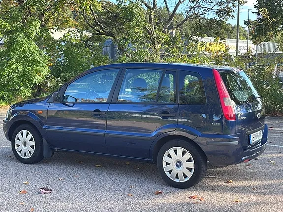 Ford Fusion 2004 photo 4