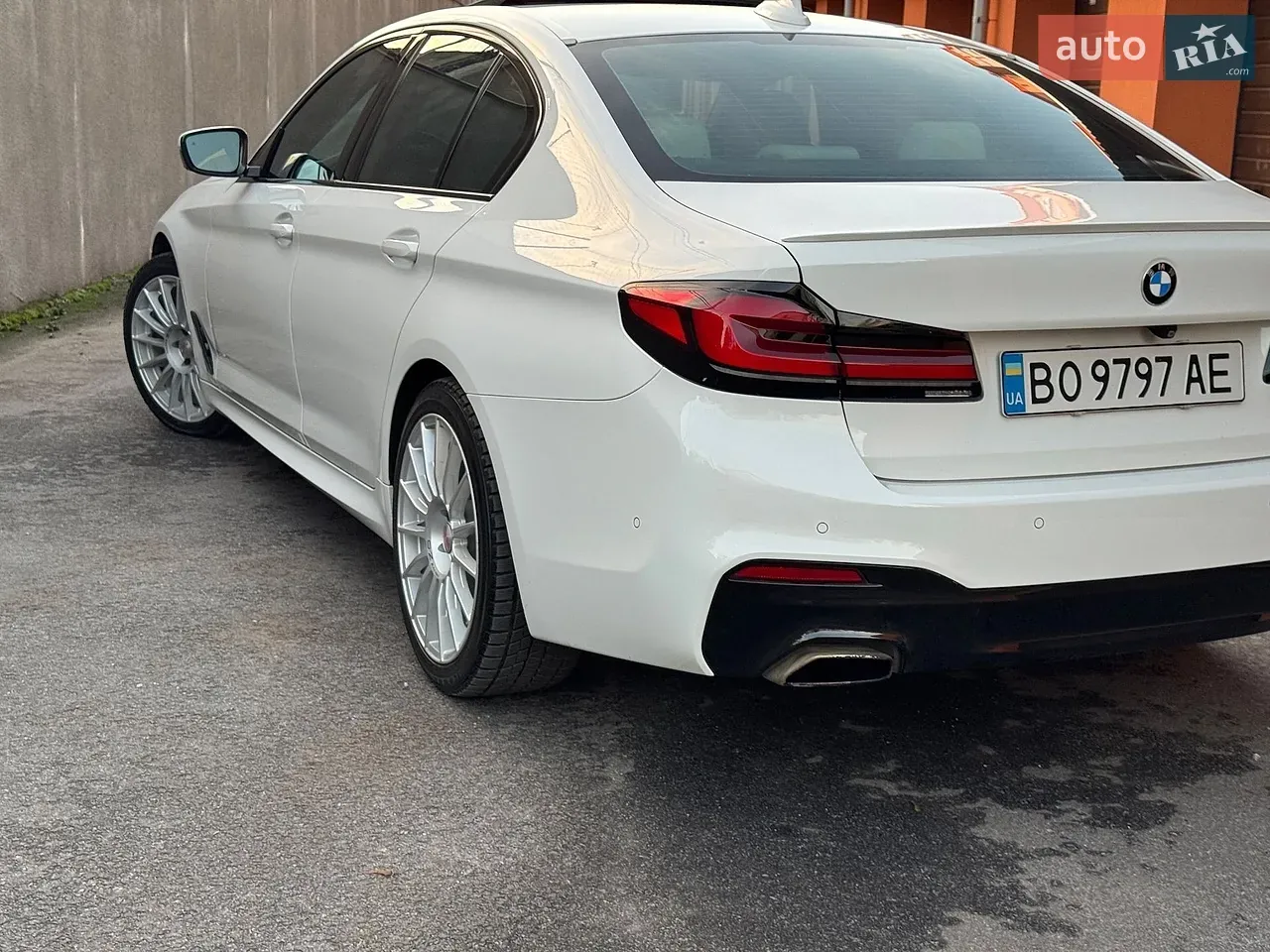 BMW 5 Series 2018 photo 3