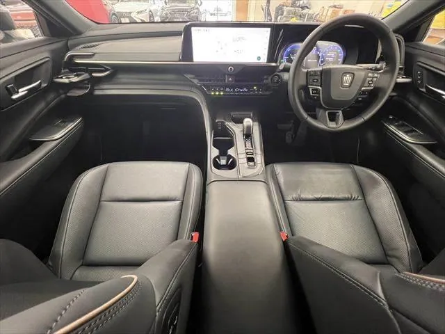 Toyota Crown Crossover 2023 photo 3