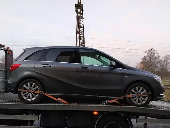 Mercedes-Benz B 200 2012 photo 5