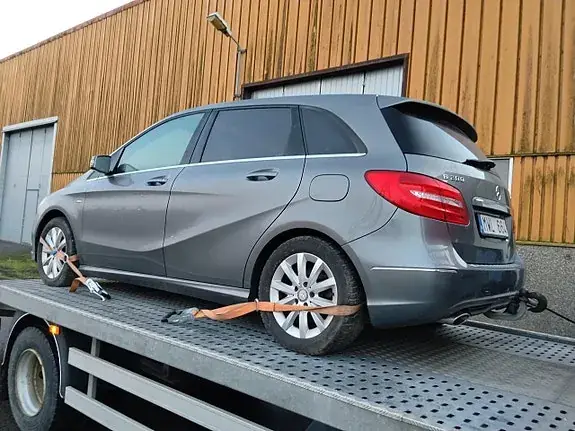 Mercedes-Benz B 200 2012 photo 3