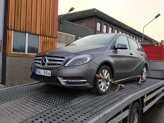 Mercedes-Benz B 200