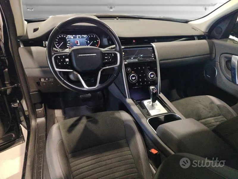 Land Rover Discovery Sport 2023 photo 5