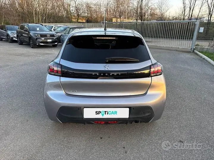Peugeot 208 2022 photo 4
