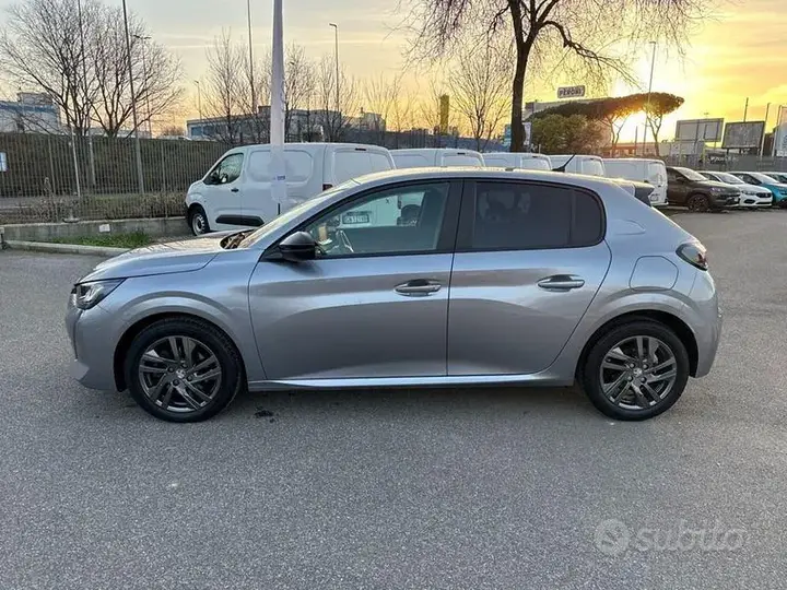 Peugeot 208 2022 photo 2