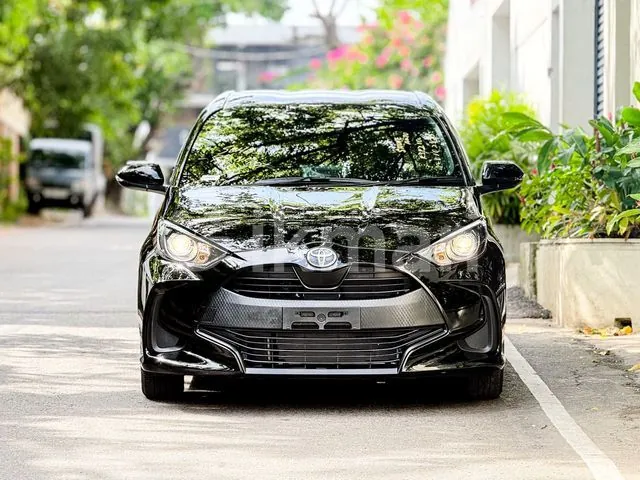 Toyota Yaris 2023 photo 2