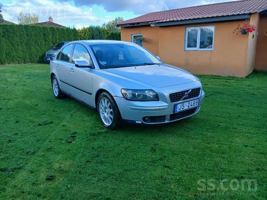 Volvo S40