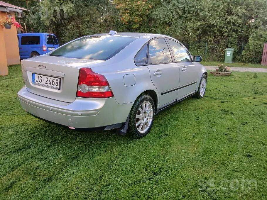 Volvo S40 2005 photo 2