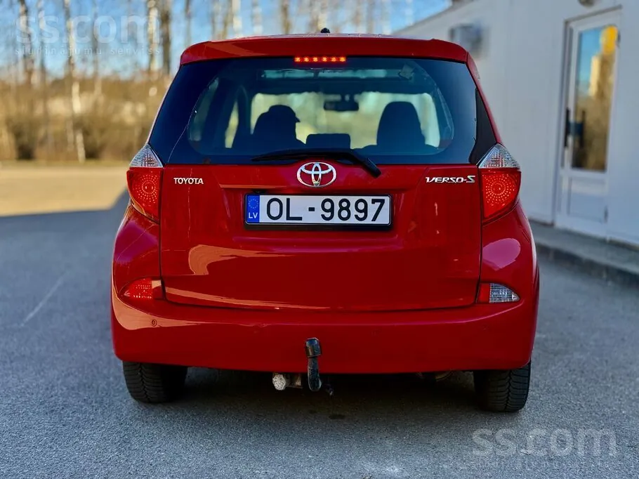 Toyota Verso-S 2014 photo 5