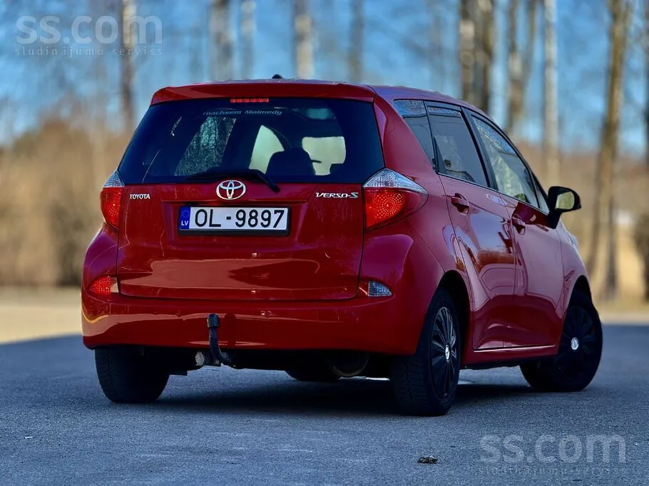 Toyota Verso-S 2014 photo 4