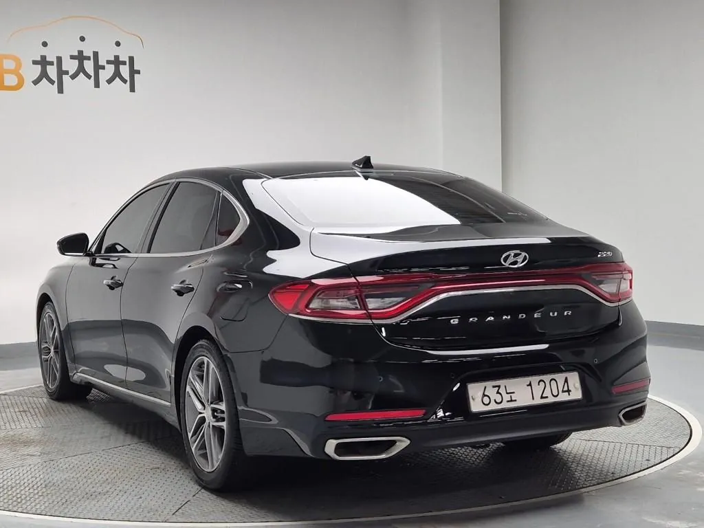 Hyundai Grandeur 2017 photo 2