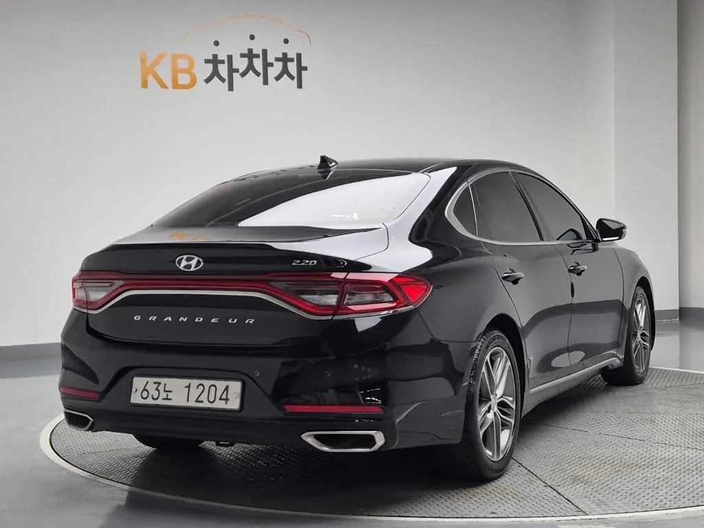 Hyundai Grandeur 2017 photo 3