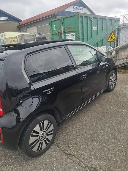 Volkswagen E-Up! 2015 photo 5