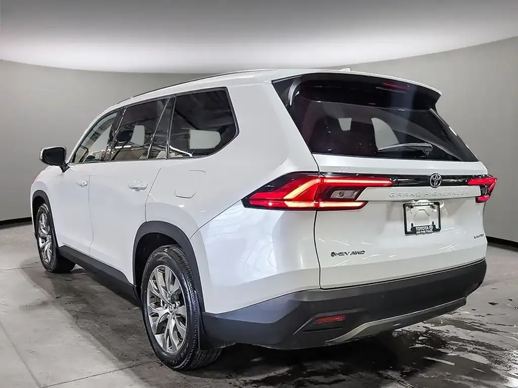 Toyota Grand Highlander 2024 photo 4