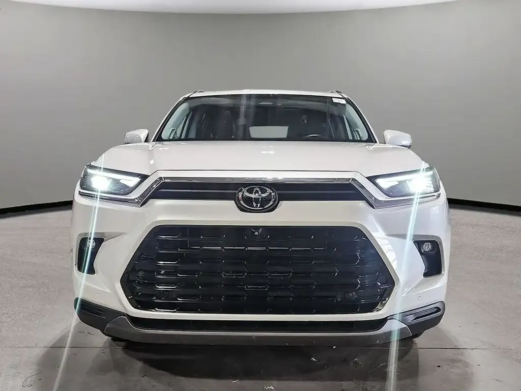 Toyota Grand Highlander 2024 photo 2