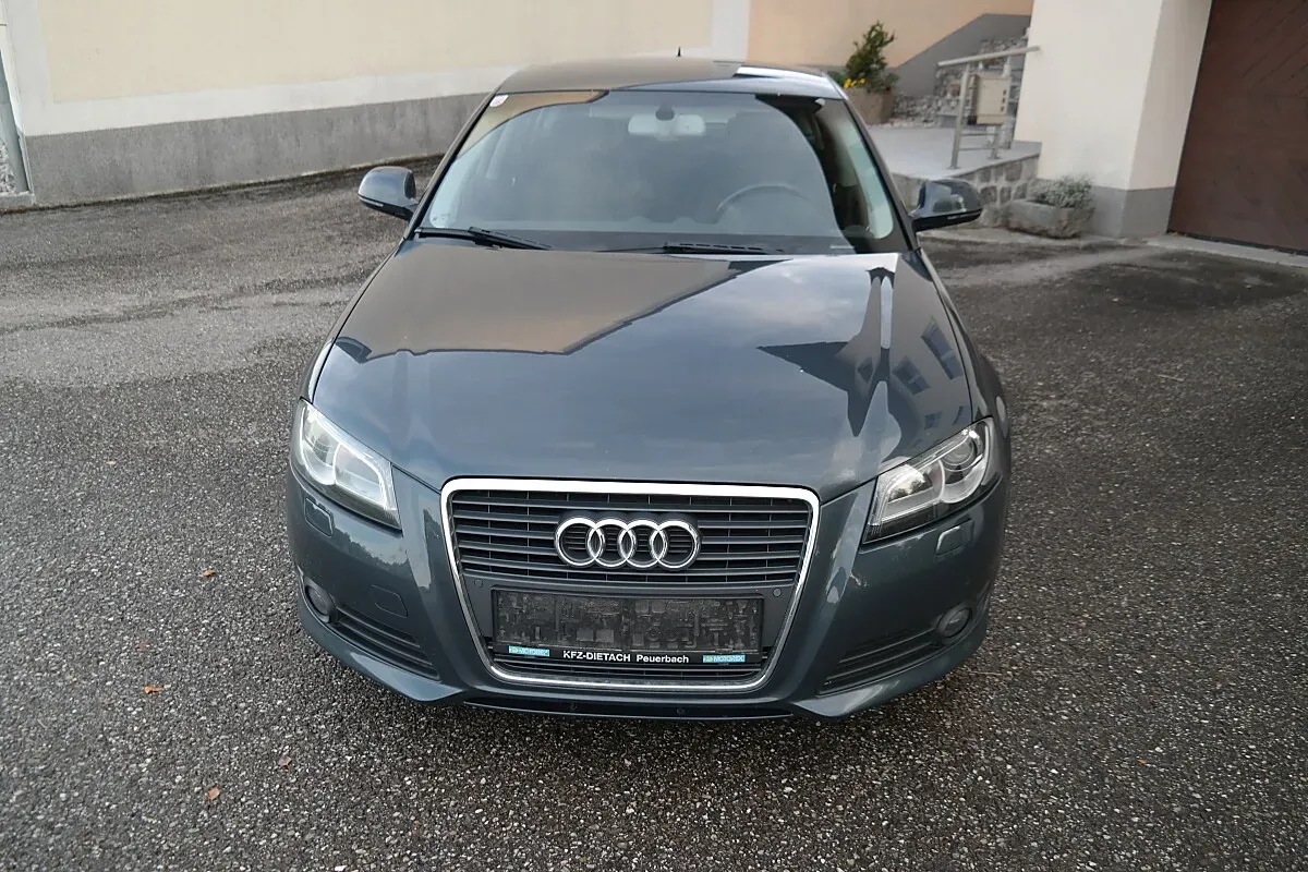 Audi A3 2010 photo 2