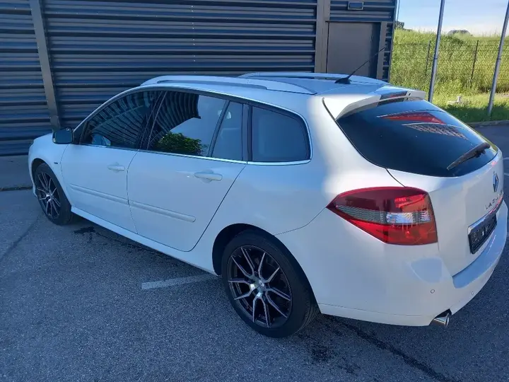 Renault Laguna 2015 photo 2