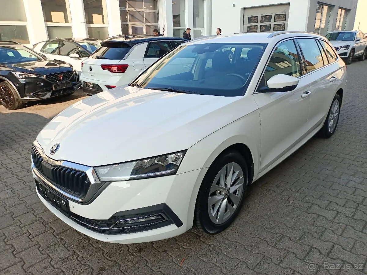 Skoda Octavia 2022 photo 2