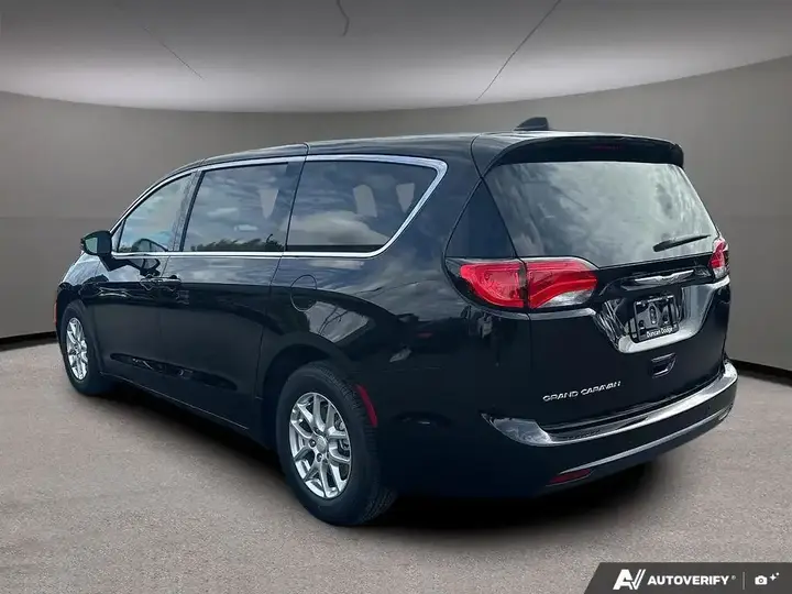 Chrysler Grand Caravan 2027 photo 4