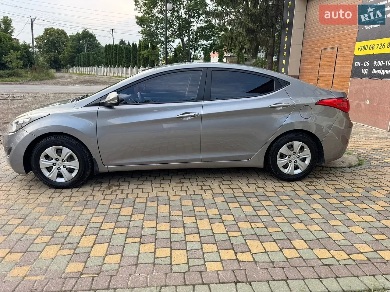 Hyundai Elantra 2012 photo 4