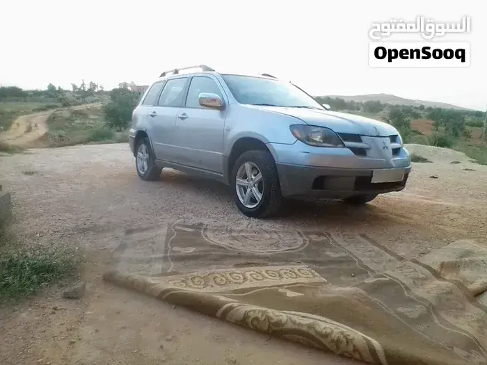 Mitsubishi Outlander 2005 photo 3