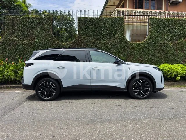 Peugeot 5008 2025 photo 2