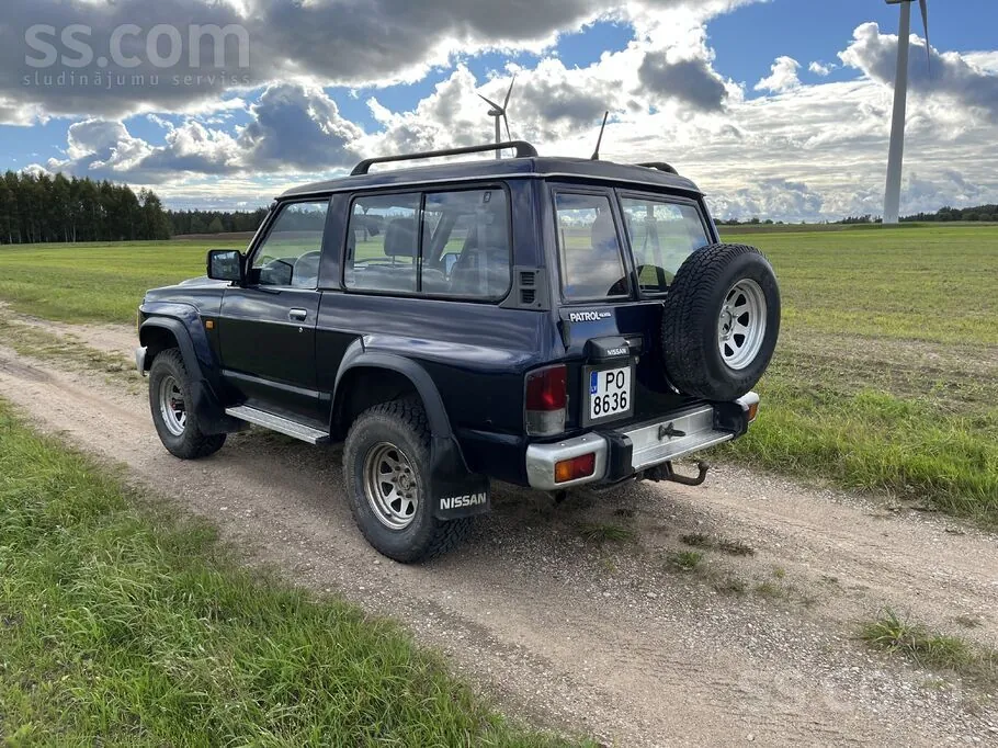 Nissan Patrol 1992 photo 3