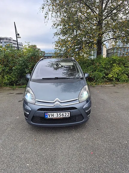 Citroen Grand C4 Picasso 2011 photo 3