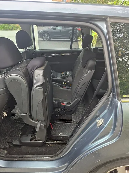 Citroen Grand C4 Picasso 2011 photo 4